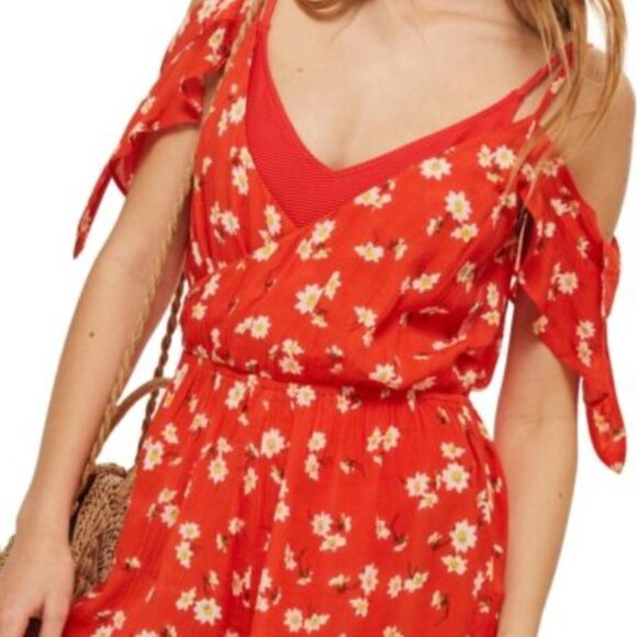 Topshop Pants - Topshop Floral Short Romper SZ 8 to 10